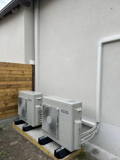 Pose d'une climatisation HITACHI dans une maison à Meung-sur-Loire, Meung-sur-Loire, Espace Thermique Sanitaire